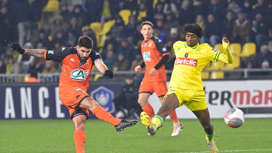 , Football : le FC Nantes éliminé de la Coupe de France par Laval